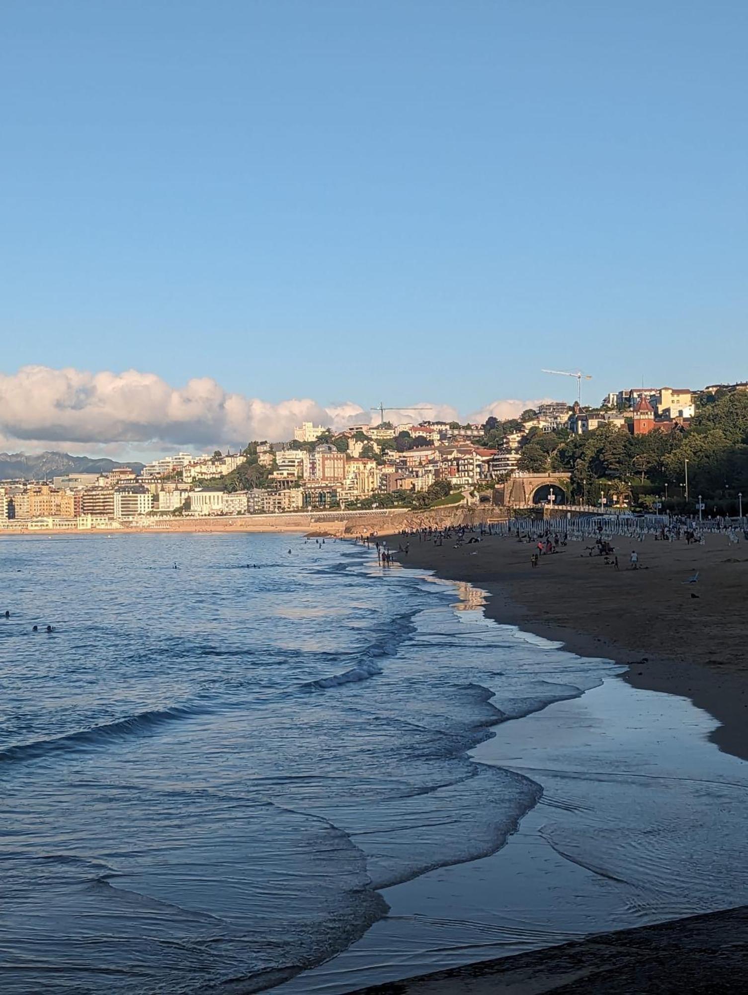 New Apartment & Terrace. Steps To Ondarreta Beach Anorga-Lugariz Екстер'єр фото